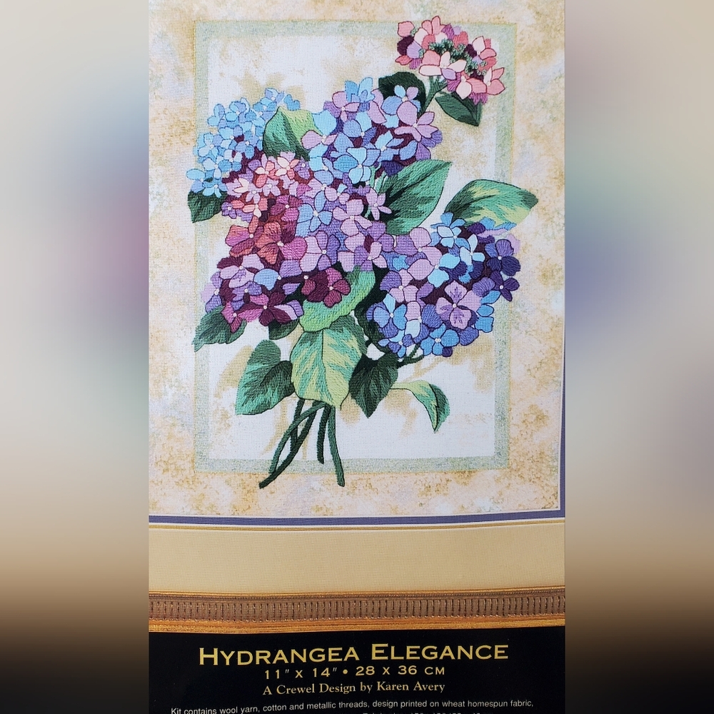 Dimensions Gold Collection VTG Y2K Hydrangea Elegance Crewel Kit # 1527 - NOS